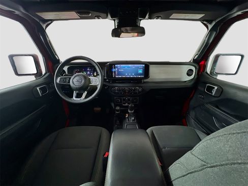 Used 2024 Jeep Wrangler Unlimited Sahara image 9