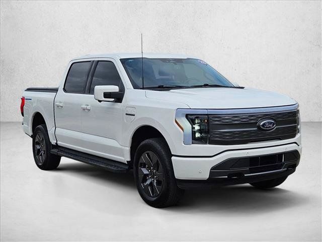 Used 2023 Ford F150 Lightning Lariat AWD/4WD image 3