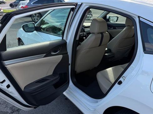 Used 2020 Honda Civic Touring image 41