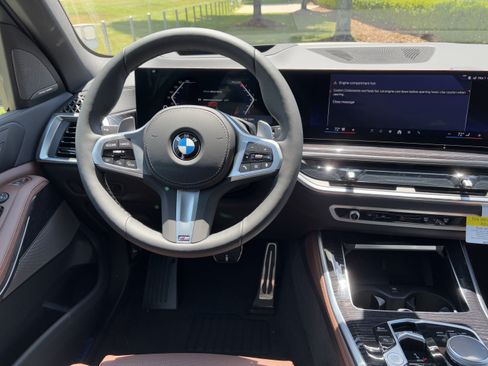 New 2026 BMW X5 xDrive40i w/ M Sport Package AWD/4WD image 19