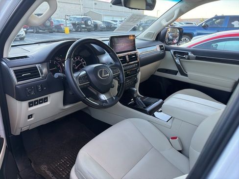 Used 2023 Lexus GX 460 Premium image 10