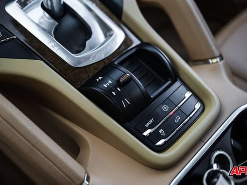 Used 2013 Porsche Cayenne AWD/4WD image 20