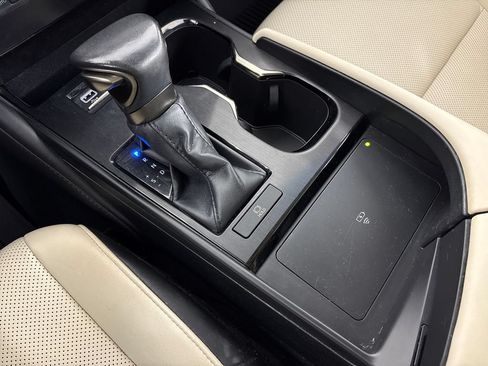 Used 2023 Lexus ES 350 w/ Premium Package FWD image 21