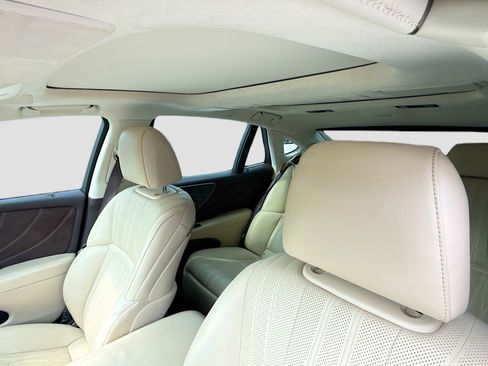 Used 2018 Lexus LS 500 w/ Luxury Package RWD image 27