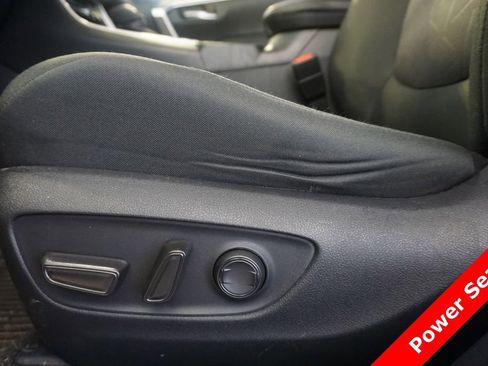 Used 2023 Toyota RAV4 XLE w/ Convenience Package image 6