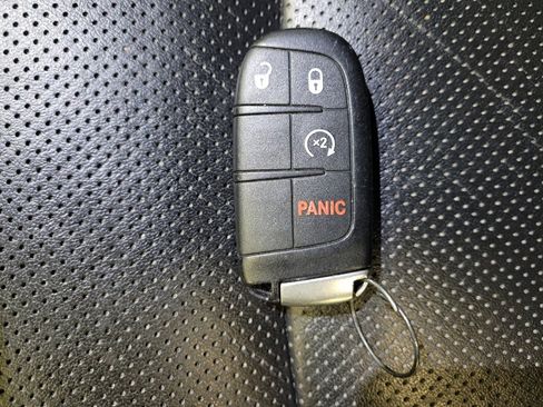 Used 2015 Dodge Journey R/T w/ Flexible Seating Group FWD image 32
