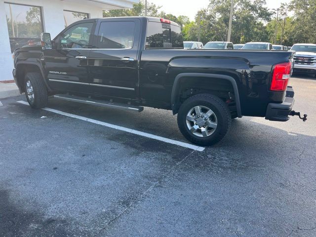 Used 2017 GMC Sierra 3500 Denali w/ Duramax Plus Package AWD/4WD image 4
