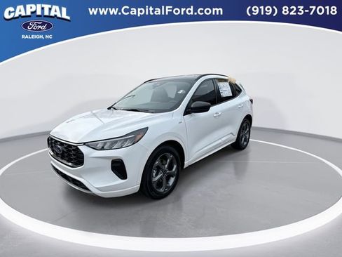 Certified 2023 Ford Escape ST-Line w/ Tech Pack #1 image 4