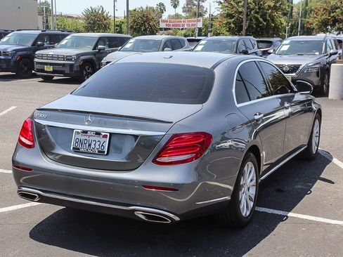 Used 2017 Mercedes-Benz E 300 image 4