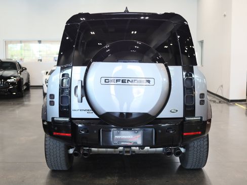 Used 2023 Land Rover Defender 110 X-Dynamic SE AWD/4WD image 5