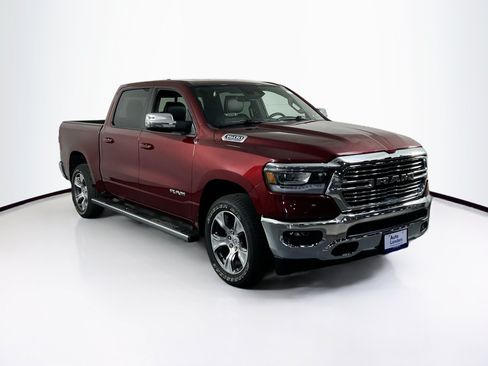 Used 2023 RAM 1500 Laramie AWD/4WD image 3