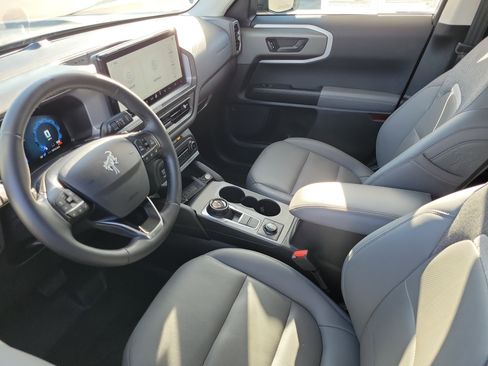 Certified 2025 Ford Bronco Sport Badlands image 3