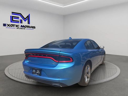 Used 2016 Dodge Charger R/T RWD image 5