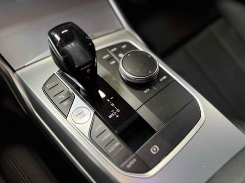 Used 2021 BMW 330e image 44