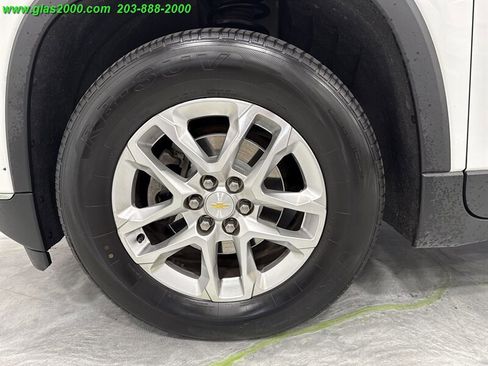 Used 2018 Chevrolet Traverse LT image 16