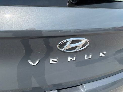 Used 2025 Hyundai Venue SEL FWD image 26