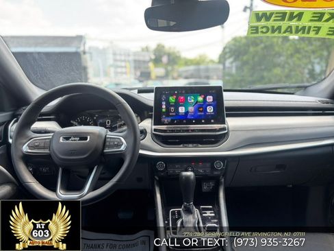 Used 2025 Jeep Compass Limited AWD/4WD image 13