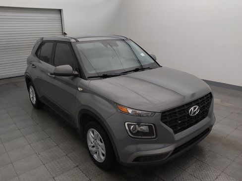 Used 2022 Hyundai Venue SE FWD image 13