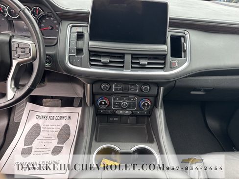 Used 2021 Chevrolet Suburban LT w/ Luxury Package image 15