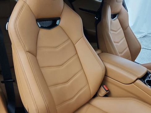 Used 2017 Maserati GranTurismo Sport image 32