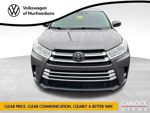 Used 2018 Toyota Highlander XLE FWD image 3