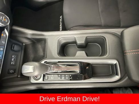 Used 2025 Nissan Sentra SR w/ Midnight Edition FWD image 18