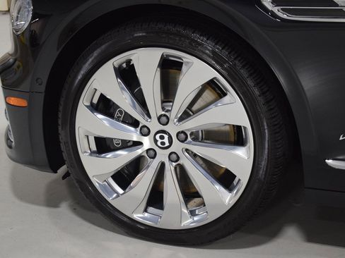 Certified 2020 Bentley Flying Spur W12 image 17