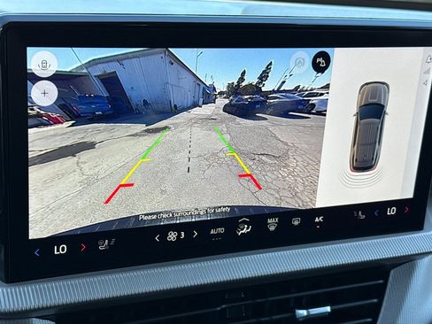 Used 2025 Ford Explorer Active w/ Active Comfort Package image 20