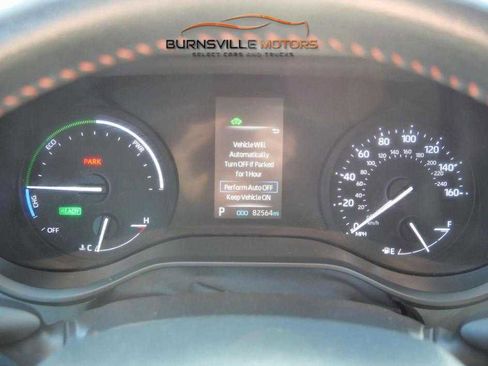 Used 2021 Toyota Sienna XSE image 18