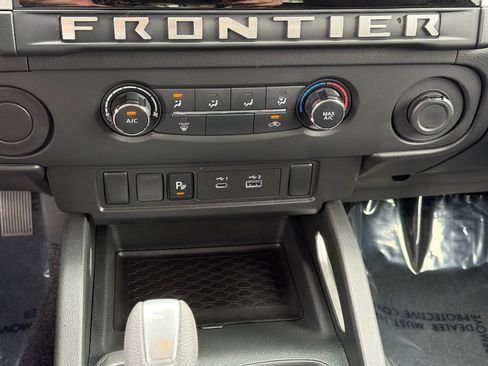 Certified 2025 Nissan Frontier SV RWD image 26