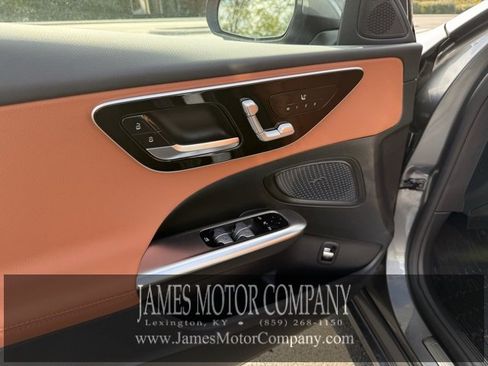 New 2026 Mercedes-Benz C 300 4MATIC Sedan image 11
