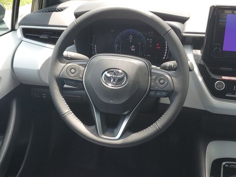 Used 2026 Toyota Corolla SE FWD image 17