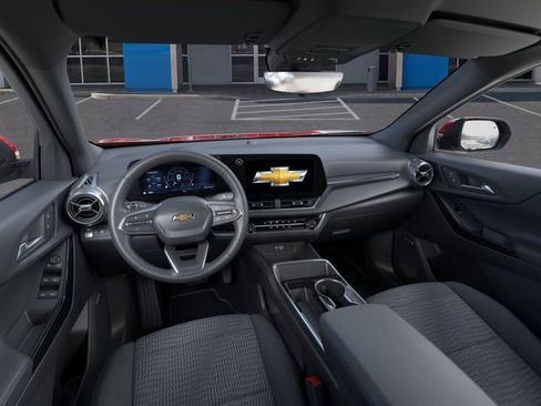 Used 2025 Chevrolet Equinox LT w/ Safety and Technology Package image 15
