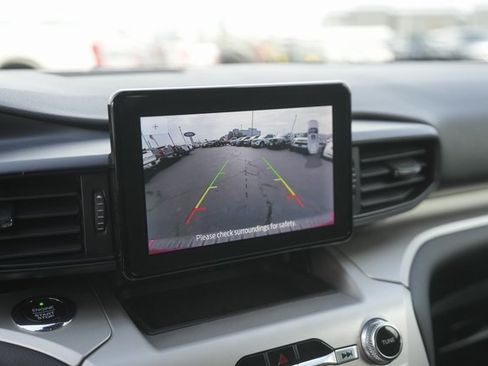 Certified 2021 Ford Explorer XLT image 28