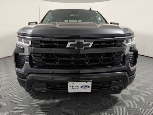 Used 2022 Chevrolet Silverado 1500 RST AWD/4WD image 3