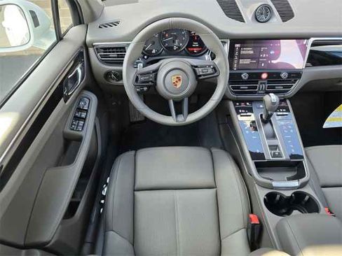 New 2025 Porsche Macan image 28