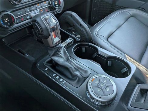 New 2025 Ford Bronco Badlands image 12