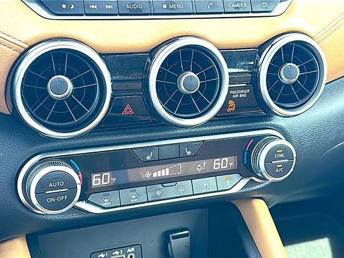 Used 2020 Nissan Sentra SV w/ SV Premium Package image 34