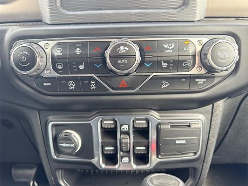 Used 2021 Jeep Wrangler Unlimited Sport image 17
