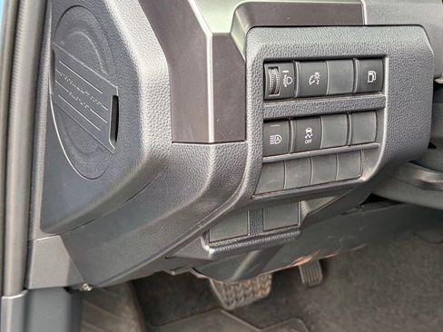 Used 2025 Toyota 4Runner SR5 AWD/4WD image 7