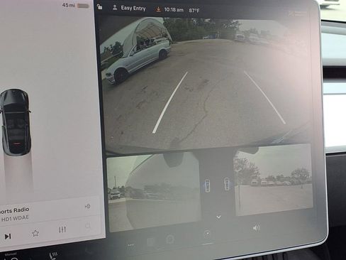 Used 2022 Tesla Model Y Long Range AWD/4WD image 26