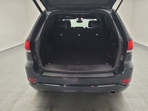 Used 2018 Jeep Grand Cherokee Altitude image 29
