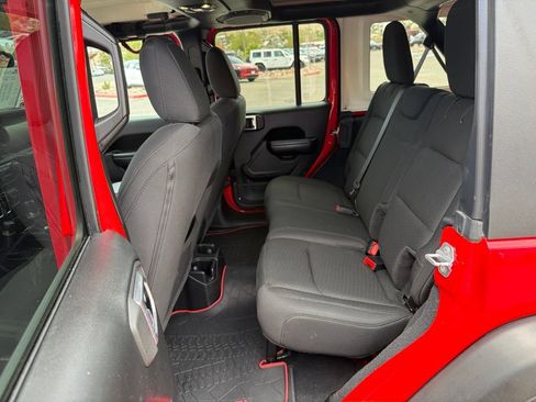 Used 2019 Jeep Wrangler Unlimited Sport S AWD/4WD image 13