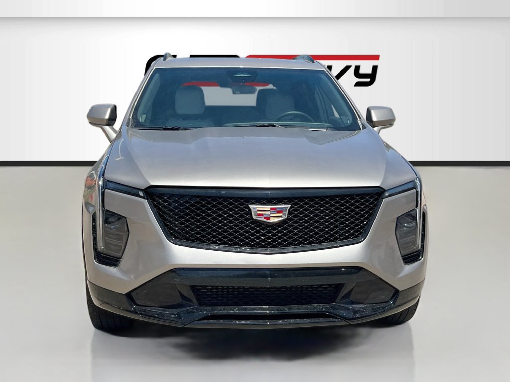 Used 2024 Cadillac XT4 Sport FWD image 2