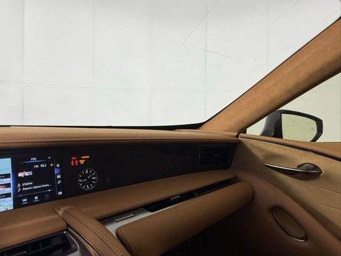 Used 2018 Lexus LC 500h w/ Touring Package image 17