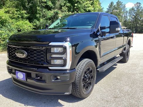 New 2026 Ford F250 Lariat w/ Black Appearance Package AWD/4WD image 3