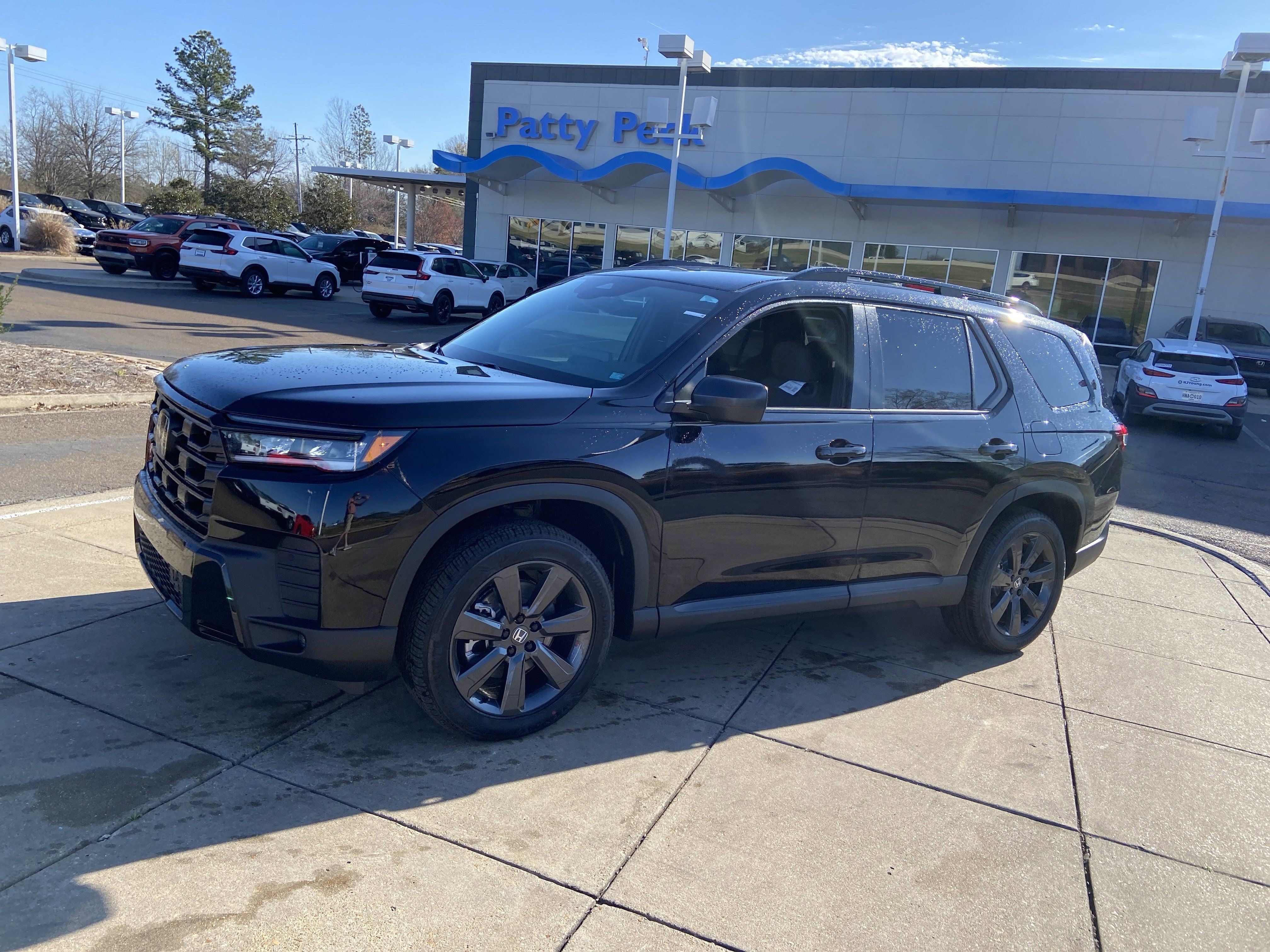 New 2026 Honda Pilot Sport image 5