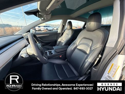 Used 2022 Tesla Model 3 image 9