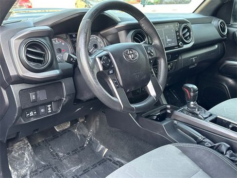 Used 2021 Toyota Tacoma TRD Sport w/ Technology Package image 16