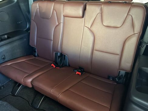 Used 2024 Kia Telluride EX image 18